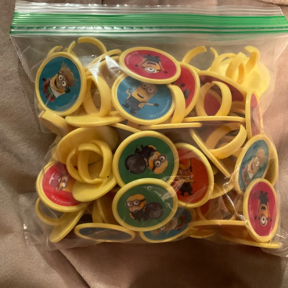 70 New Minions Cupcake rings